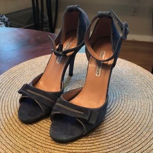 Charles David. Periwinkle suede heels. Size 36.5